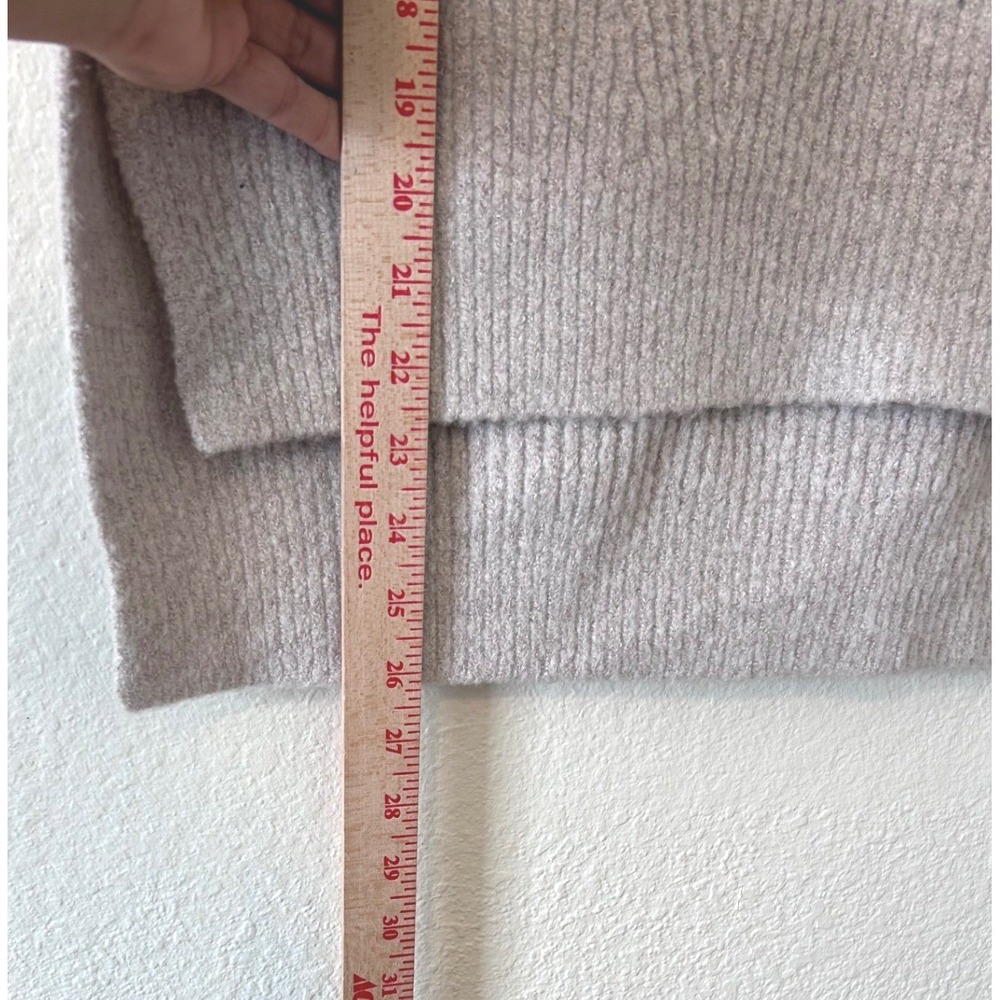 Ribbed V-Neck Button-Side Vest - Cozy Chic Quiet Luxury Layering Piece SZ M - Picture 6 of 6